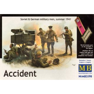 1:32 Accident. Soviet & German military men,
