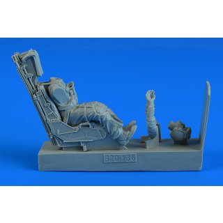 1:32 Aerobonus US NAVY and US MARINES Pilot with ejection seat for McDonnell-Do…