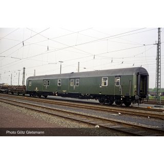 DBP, 2-tlg. Set 4-achs. Postwagen Post-mrz, in grüner Lackierung, Ep. IV