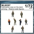 1:72 Submarine crew on the deck arriving