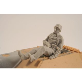 1:35 German WWII Hetzer Sitting Infanty man