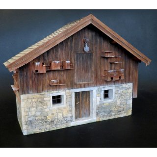 1:35 Farmhouse